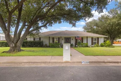 1203 Briarwood, Henderson, TX 75654