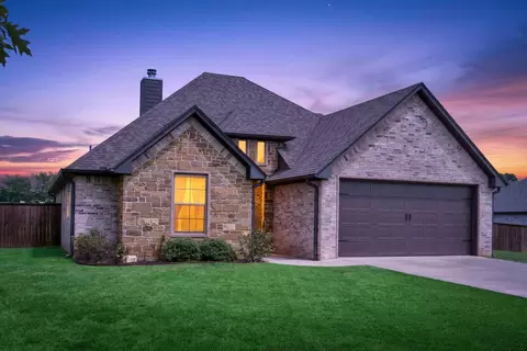 114 Saddle Brook Cir, Hallsville, TX 75650