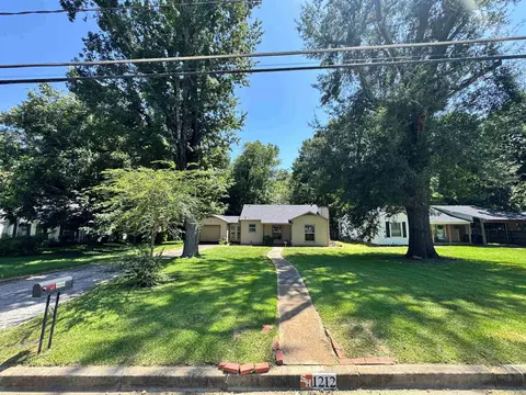1212 E Lantrip, Kilgore, TX 75662