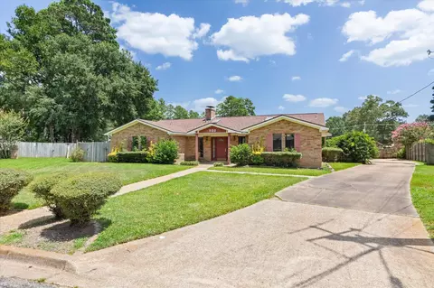 Exterior - 900 Regency Dr, Longview, TX 75604 photo 5 of 5