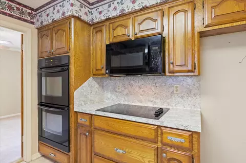 Kitchen - 900 Regency Dr, Longview, TX 75604 photo 3 of 4