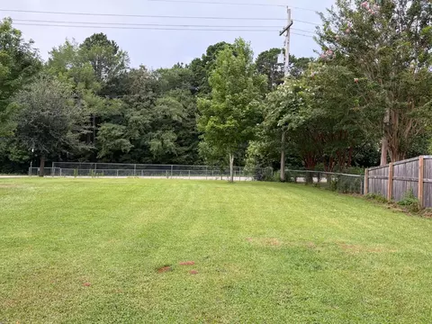 Exterior - 5707 Elysian Fields Rd, Marshall, TX 75672 photo 5 of 5