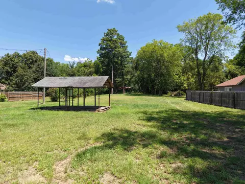 2800 W Upshur Ave Nsid, Gladewater, TX 75647