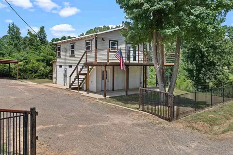 361 Jordon Dr, Lone Star, TX 75668