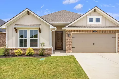 1519 Grace Acres Ln, Longview, TX 75605