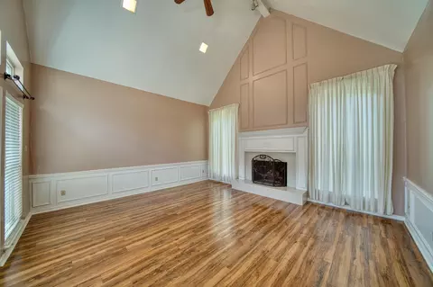 Living - 1218 Daffodil Ln, Longview, TX 75604 photo 6 of 9