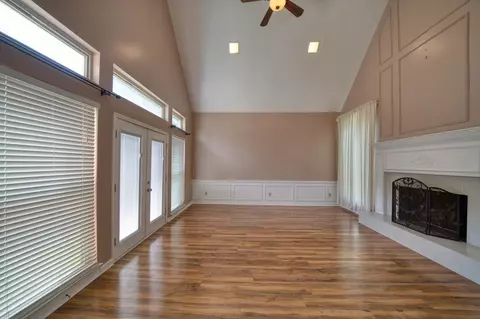 Living - 1218 Daffodil Ln, Longview, TX 75604 photo 5 of 9