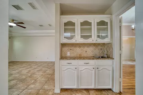 Entry Way - 1218 Daffodil Ln, Longview, TX 75604 photo 1 of 3