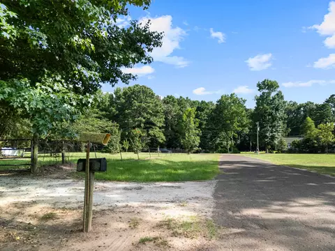694 Marcelene, Elysian Fields, TX 75642 photo 6