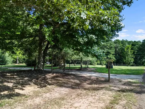 694 Marcelene, Elysian Fields, TX 75642 photo 5
