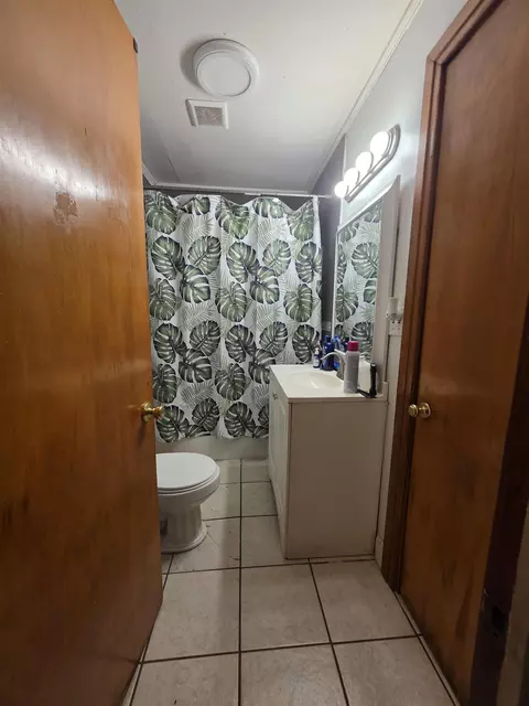 Bath - 2103 Pine Tree Rd, Longview, TX 75604 photo 2 of 2