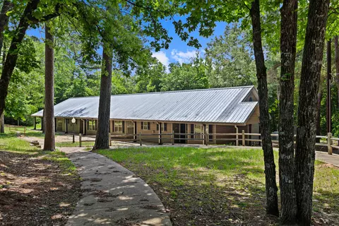 516 Holly Trl E, Holly Lake Ranch, TX 75765