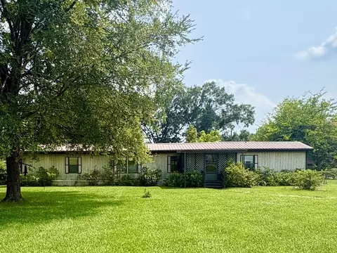 125 Chris Cir, Waskom, TX 75692