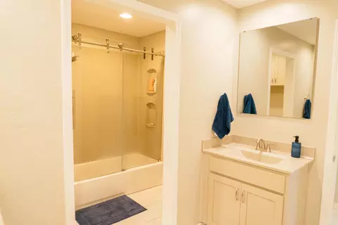 Bath - 105 Claudia Cir, Longview, TX 75605 photo 3 of 5