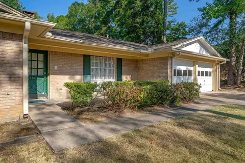 1605 Auburn Dr, Longview, TX 75601