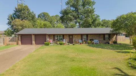 102 Heston St, Longview, TX 75604