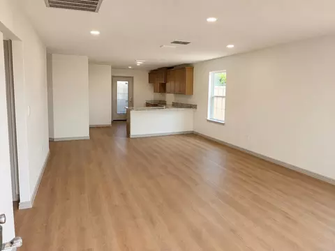 213 Fleming St, Longview, TX 75604 photo 3