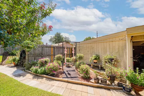 Exterior - 209 Cheryl, Longview, TX 75604 photo 7 of 11