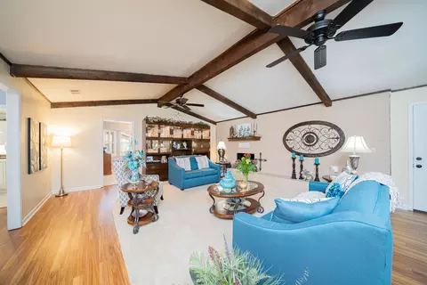 Living - 209 Cheryl, Longview, TX 75604 photo 2 of 6