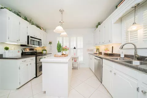 Kitchen - 209 Cheryl, Longview, TX 75604 photo 2 of 5