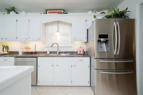 Kitchen - 209 Cheryl, Longview, TX 75604 photo 5 of 5