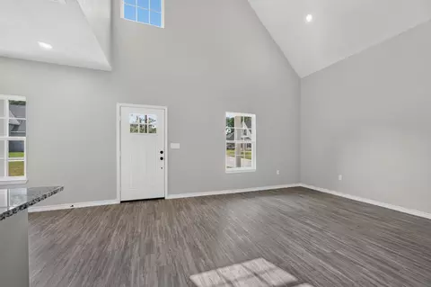 Living - 600 Ranier Dr, Longview, TX 75604 photo 2 of 2