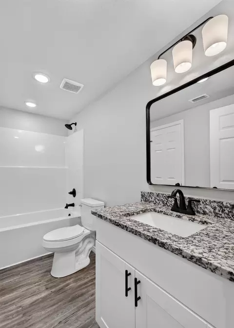 Bath - 600 Ranier Dr, Longview, TX 75604 photo 2 of 3