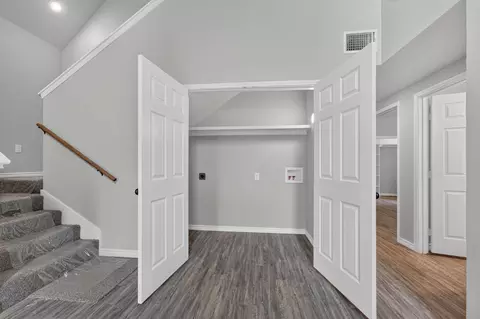 Entry Way - 600 Ranier Dr, Longview, TX 75604 photo 4 of 6