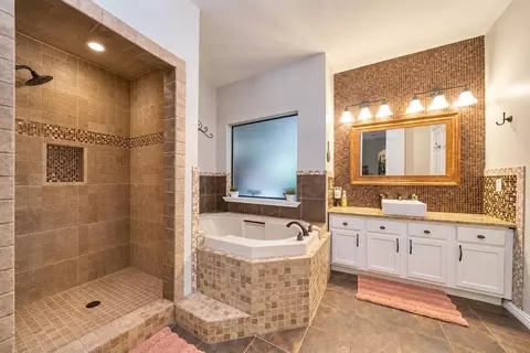 Bath - 3514 Thompson Rd, Longview, TX 75604 photo 1 of 3