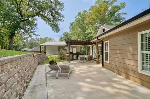 Exterior - 3514 Thompson Rd, Longview, TX 75604 photo 2 of 11