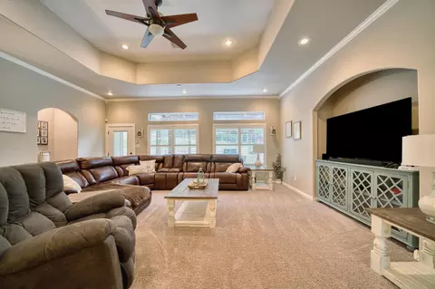 Living - 3514 Thompson Rd, Longview, TX 75604 photo 2 of 3