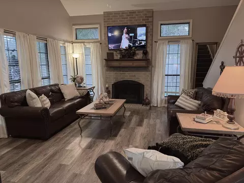 Living - 102 Sage Rd, Longview, TX 75604 photo 1 of 3