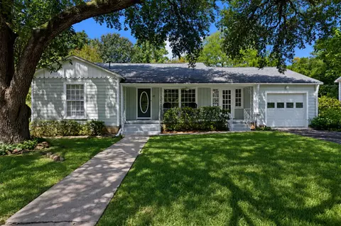 12 Rambling Rd, Longview, TX 75604