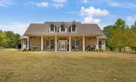 1001 Cr 174, Overton, TX 75684
