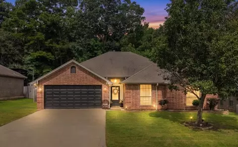 127 Labrador Ln, Hallsville, TX 75650
