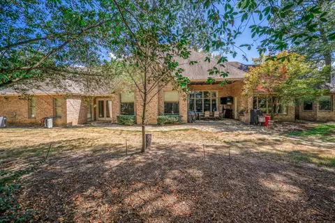 Exterior - 4405 Windrush Blvd, Longview, TX 75604 photo 9 of 10