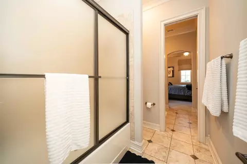 Bath - 4405 Windrush Blvd, Longview, TX 75604 photo 7 of 9