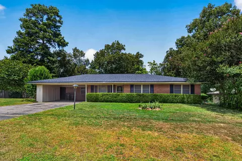 403 Dellbrook Dr, Longview, TX 75604