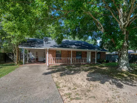 201 Bateman, Bullard, TX 75757