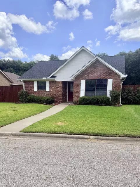 714 University, Carthage, TX 75633