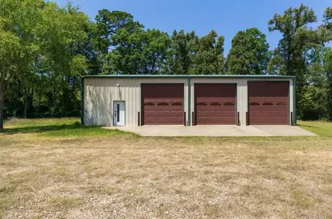 221 Loma Vista Dr, Hallsville, TX 75650