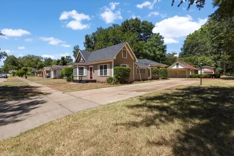 728 Dallas St, Jacksonville, TX 75766