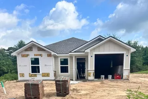 195 Spokane St, Gladewater, TX 75647