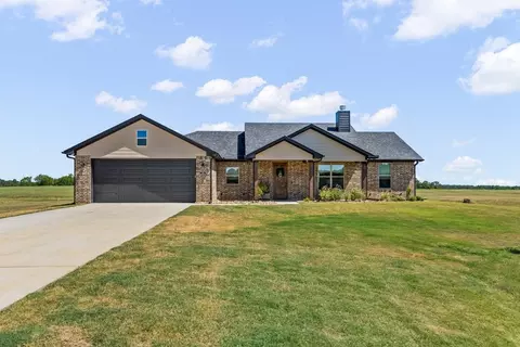 121 Sleep Easy Rd, Kilgore, TX 75662