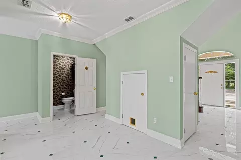 Entry Way - 6119 N I-20 Service Rd E, Marshall, TX 75672 photo 2 of 6