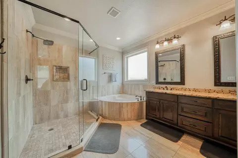 Bath - 1613 Olympic Dr, Longview, TX 75605 photo 1 of 1