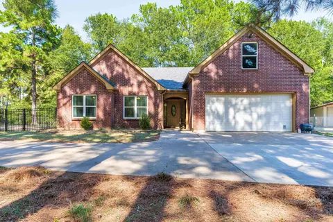 391 W Doctors Rd, Longview, TX 75602