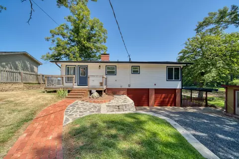 140 North Shr, Lone Star, TX 75668