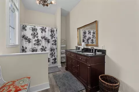 Bath - 502 E Walker, Jefferson, TX 75657 photo 2 of 3