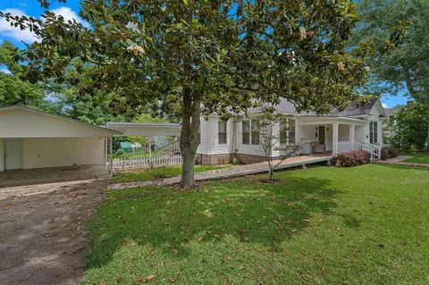 607 E Delta St, Jefferson, TX 75657 photo 6